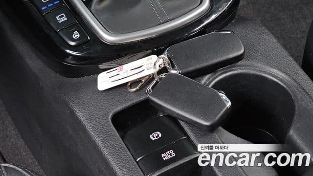 Kia Seltos 2020 — ფოტო 18/20