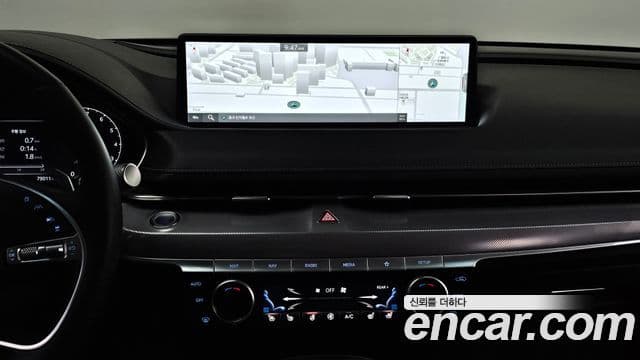 Genesis Electrified G80 2023 — ფოტო 19/20