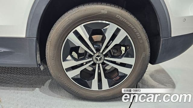 Mercedes-Benz GLB-Class 2021 — ფოტო 5/20