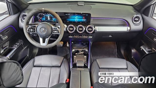 Mercedes-Benz GLB-Class 2021 — ფოტო 7/20