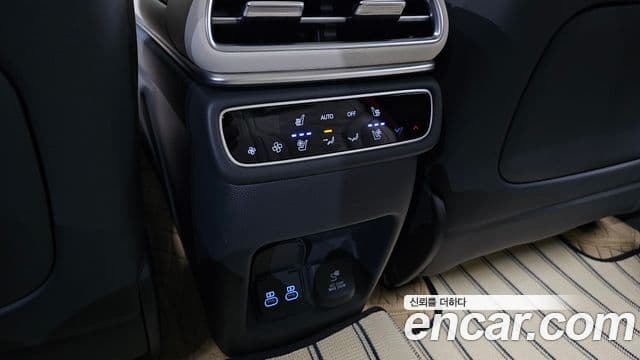 Genesis GV80 Coupe 2024 — Фото 19/20