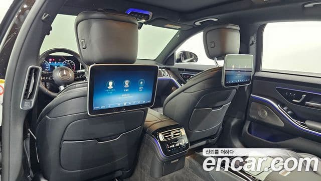 Mercedes-Benz S-Class 2023 — Фото 11/20
