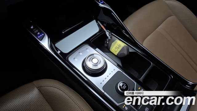 Kia Sorento 2023 — Фото 9/20