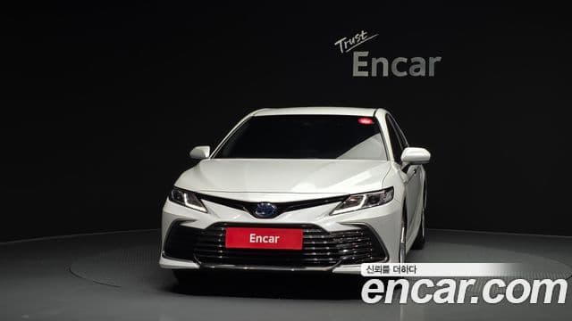 Toyota Camry 2024 — Şəkil 14/30