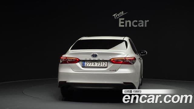 Toyota Camry 2024 — Şəkil 4/30
