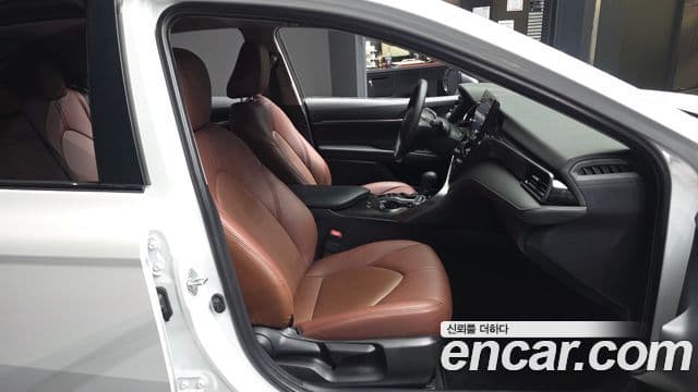Toyota Camry 2024 — Şəkil 3/30