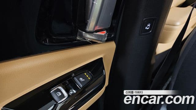 Kia Carnival 2021 — Şəkil 19/20