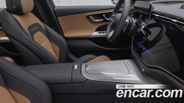 Mercedes-Benz E-Class 2025 — Фото 8/20