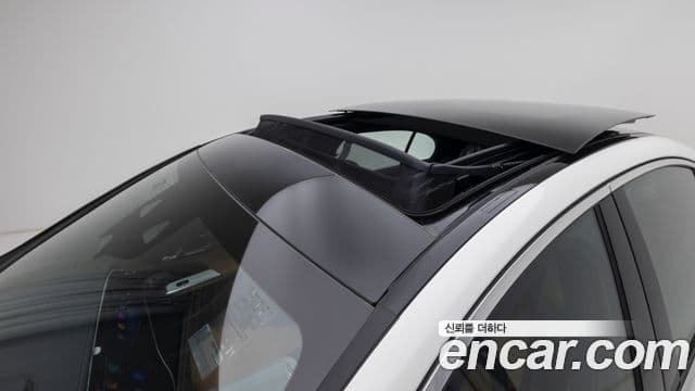 Mercedes-Benz E-Class 2025 — Фото 11/20