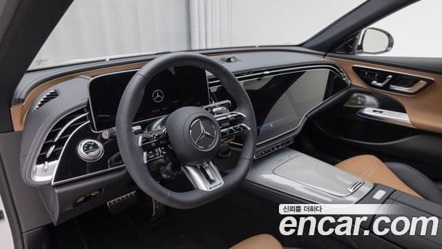 Mercedes-Benz E-Class 2025 — Фото 12/20