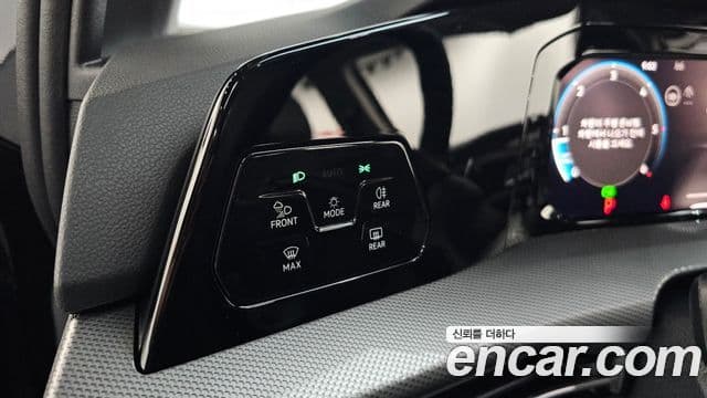 Volkswagen Golf 2025 — ფოტო 16/20