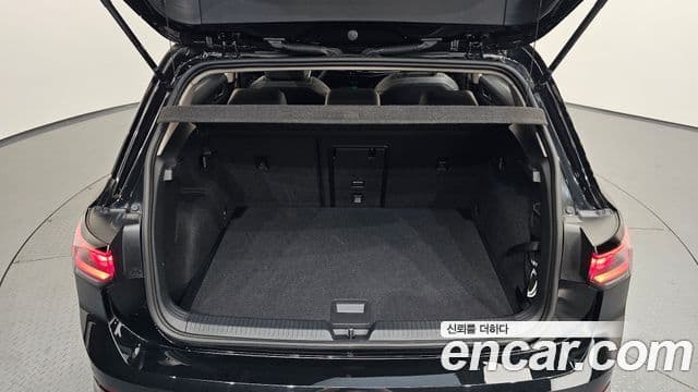 Volkswagen Golf 2025 — ფოტო 17/20