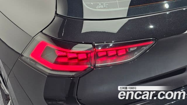 Volkswagen Golf 2025 — Photo 30/34