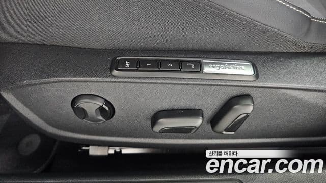 Volkswagen Golf 2025 — Photo 13/34