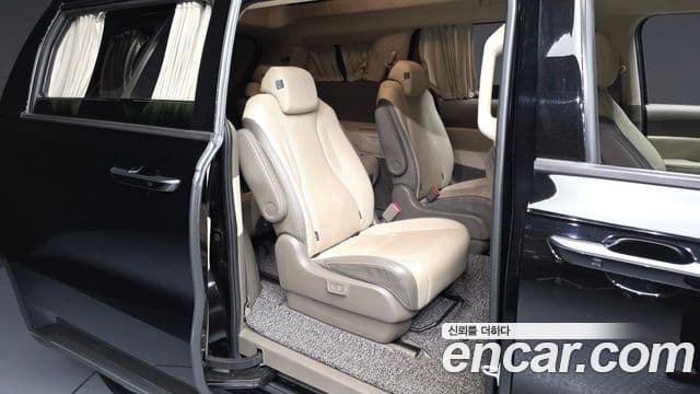 Kia Carnival 2022 — Şəkil 12/20