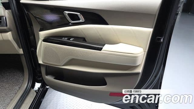 Kia Carnival 2022 — Photo 6/34