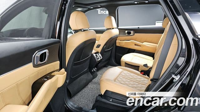 Kia Sorento 2022 — Фото 11/20