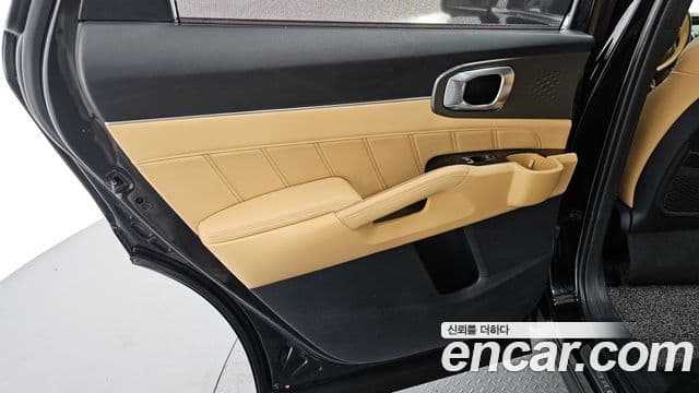 Kia Sorento 2022 — ფოტო 30/30