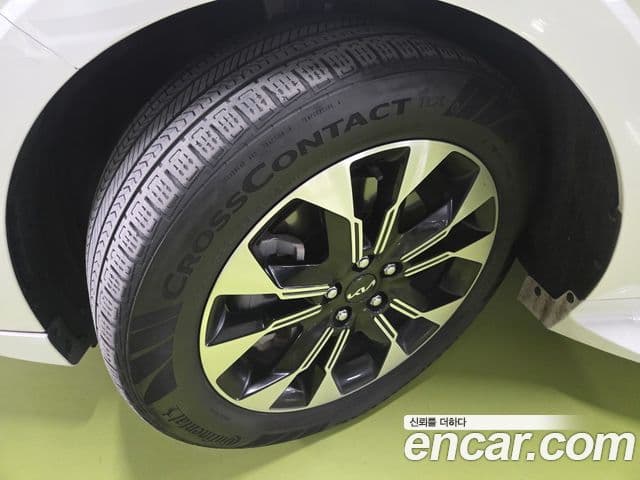 Kia Carnival 2023 — Фото 4/19