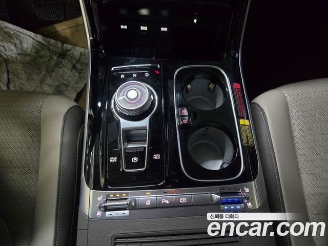 Kia Carnival 2023 — Фото 7/19