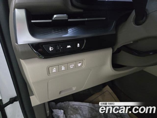 Kia Carnival 2023 — Фото 12/19
