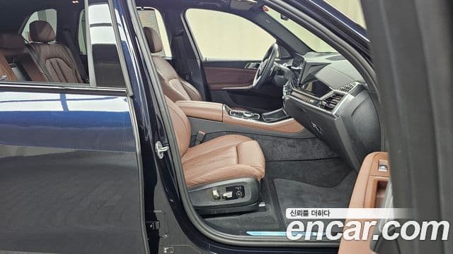 BMW X5 2025 — Photo 16/32