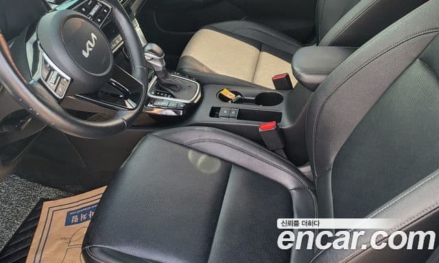 Kia Seltos 2021 — Şəkil 10/17