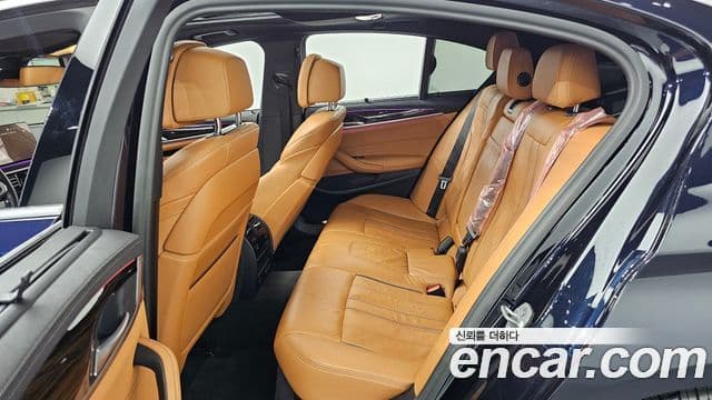 BMW 5 Series 2022 — Şəkil 12/20