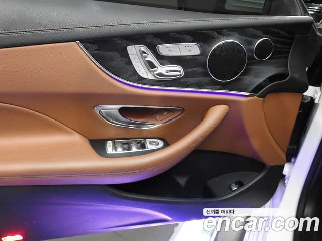 Mercedes-Benz E-Class 2018 — Şəkil 15/20
