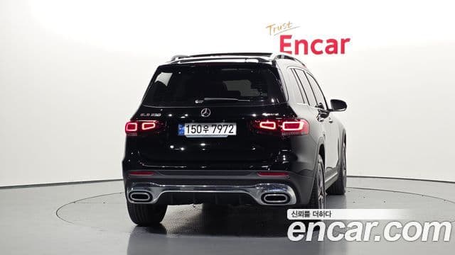 Mercedes-Benz GLB-Class 2023 — ფოტო 4/20