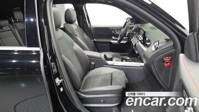 Mercedes-Benz GLB-Class 2023 — ფოტო 11/20