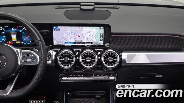Mercedes-Benz GLB-Class 2023 — ფოტო 13/20