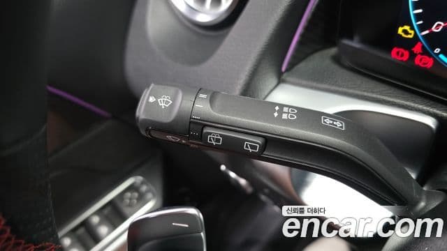 Mercedes-Benz GLB-Class 2023 — ფოტო 17/20