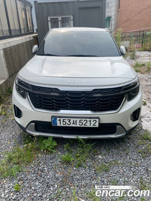 Kia Seltos 2023 — Şəkil 2/19