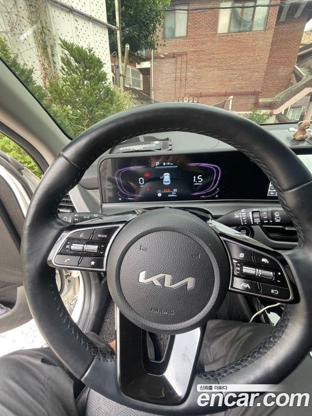 Kia Seltos 2023 — Şəkil 16/19