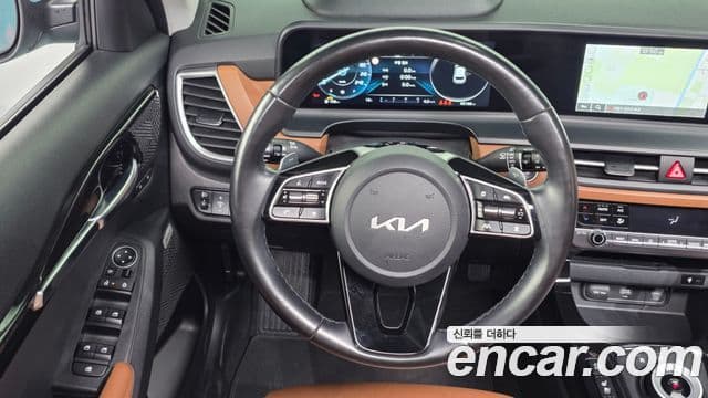 Kia Seltos 2022 — Şəkil 13/20