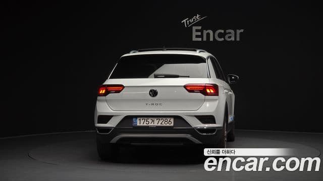 Volkswagen T-Roc 2021 — Фото 4/20