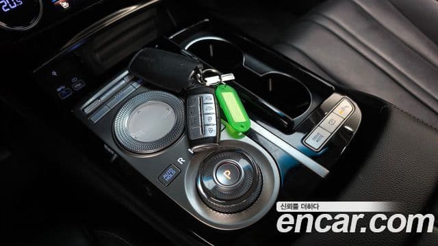 Genesis Electrified G80 2020 — Şəkil 9/20