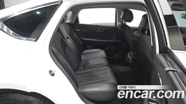 Genesis Electrified G80 2020 — Şəkil 11/20