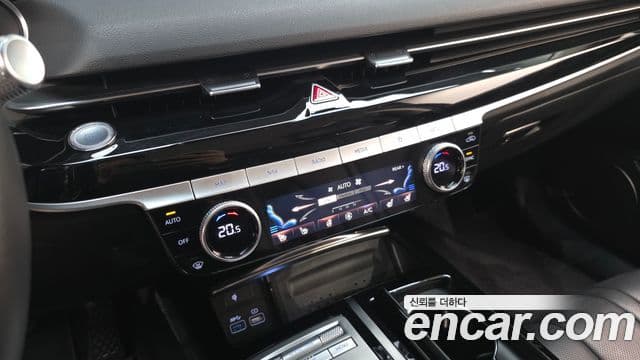 Genesis Electrified G80 2020 — Şəkil 17/20