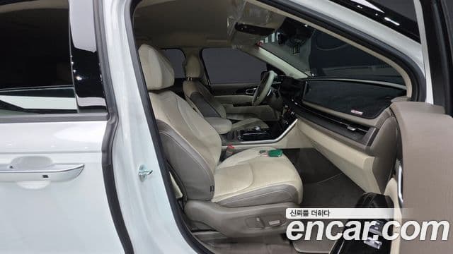 Kia Carnival 2022 — Фото 10/20