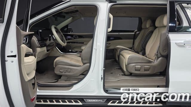 Kia Carnival 2022 — Фото 17/20