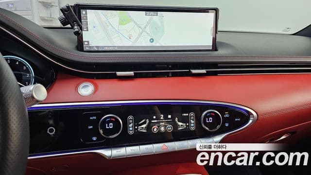 Genesis GV70 2021 — Şəkil 14/20