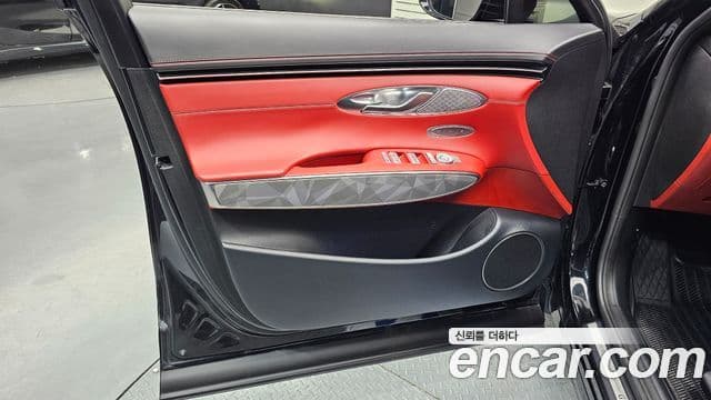 Genesis GV70 2021 — ფოტო 8/30