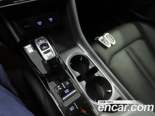 Hyundai Sonata 2020 — ფოტო 14/20