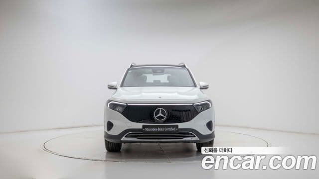 Mercedes-Benz EQB 2025 — ფოტო 2/20