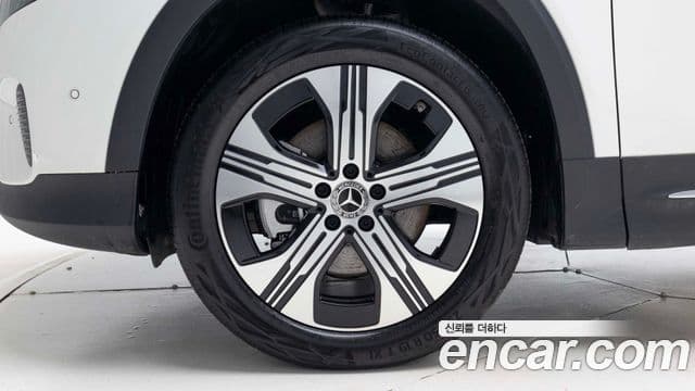 Mercedes-Benz EQB 2025 — ფოტო 12/20