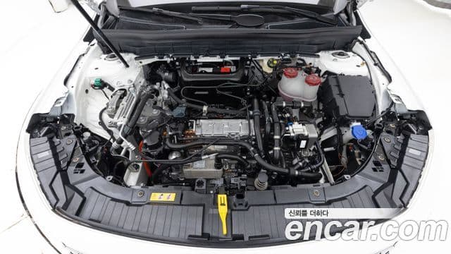 Mercedes-Benz EQB 2025 — ფოტო 13/20