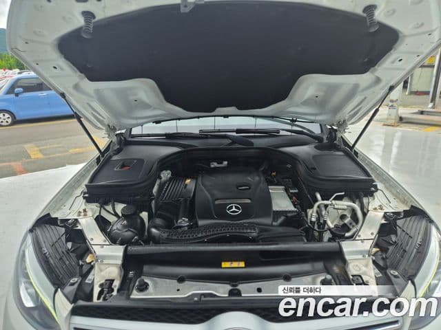 Mercedes-Benz GLC-Class 2019 — Şəkil 5/13