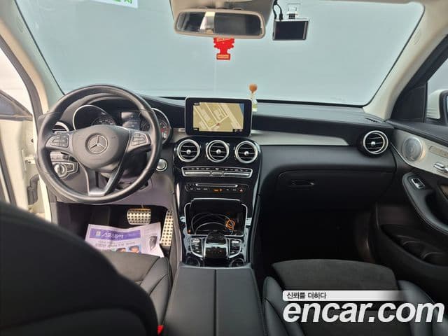 Mercedes-Benz GLC-Class 2019 — Şəkil 6/13